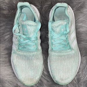 Super cute adidas tennis shoes